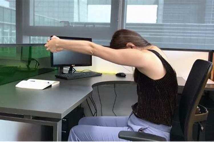 办公室减肚子的8个动作