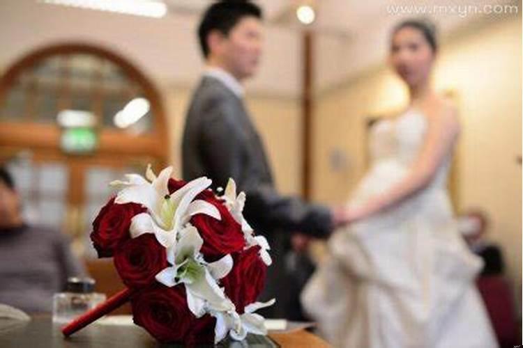 梦到自己结婚是代表什么？梦见男朋友生病是什么意思啊