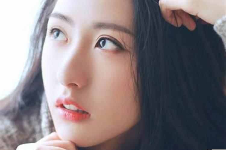 女人撩你的表现