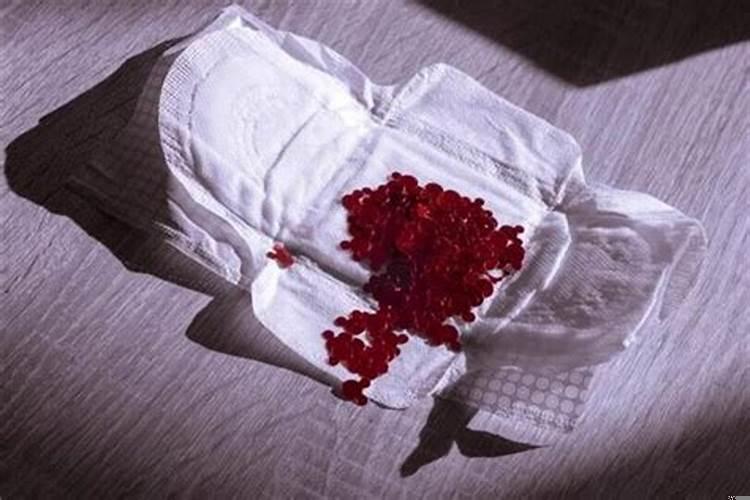 梦见自己流了血是什么意思啊？梦见情人受伤流血是什么预兆