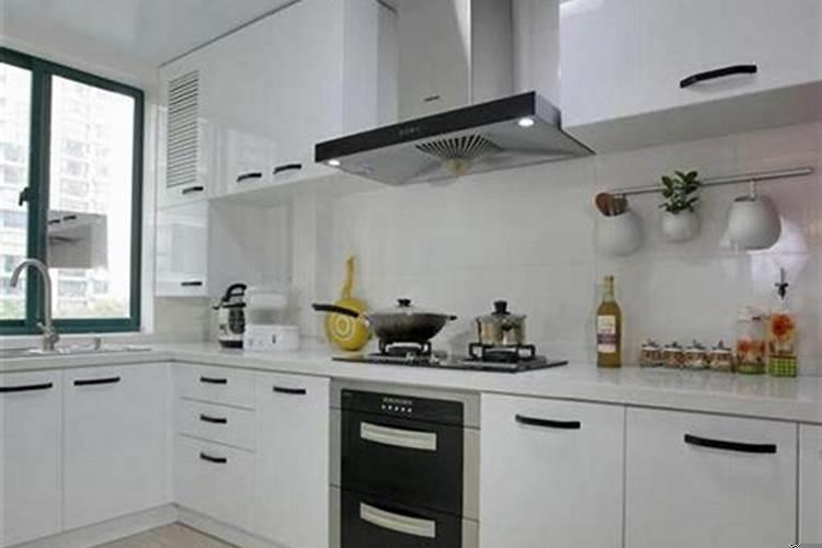 厨房装修要看日子吗