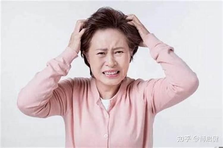 周公既卒，成王亦让，葬周公于毕