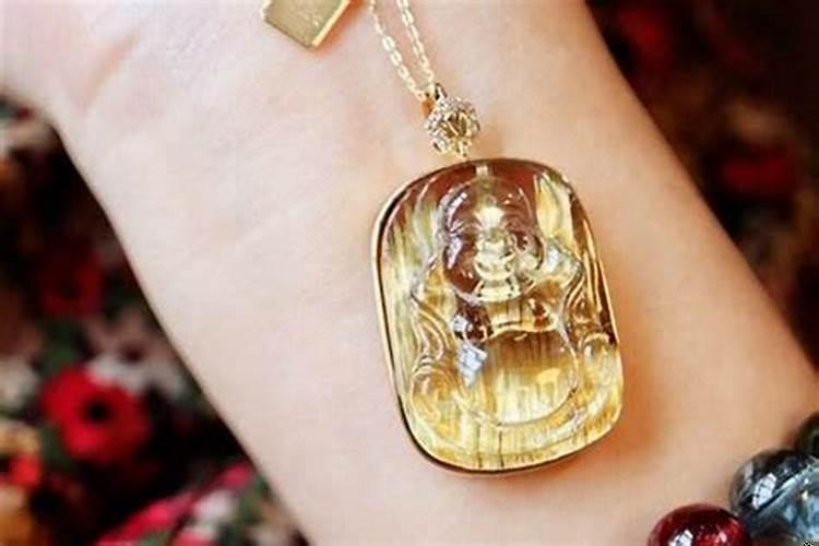 女人佩戴弥勒佛好吗