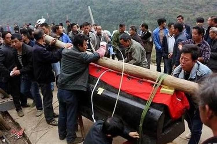 下葬吉时怎么选