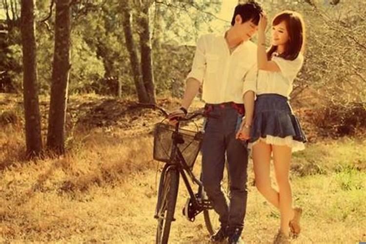 梦见和一个女孩亲亲