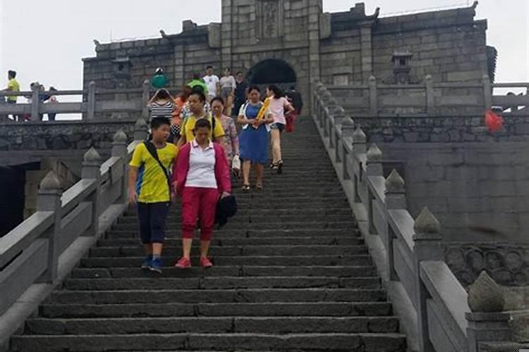 佛祖如何帮助孙悟空收服妖怪