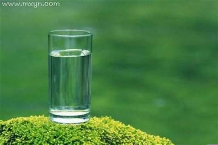 生病的人梦到水是什么意思