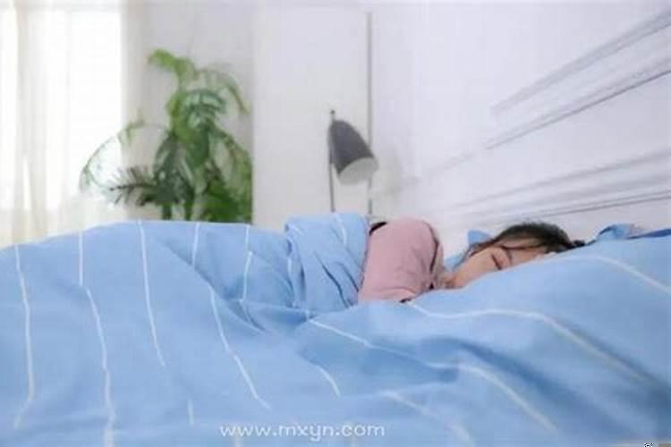 梦到自己的女人跟别人睡