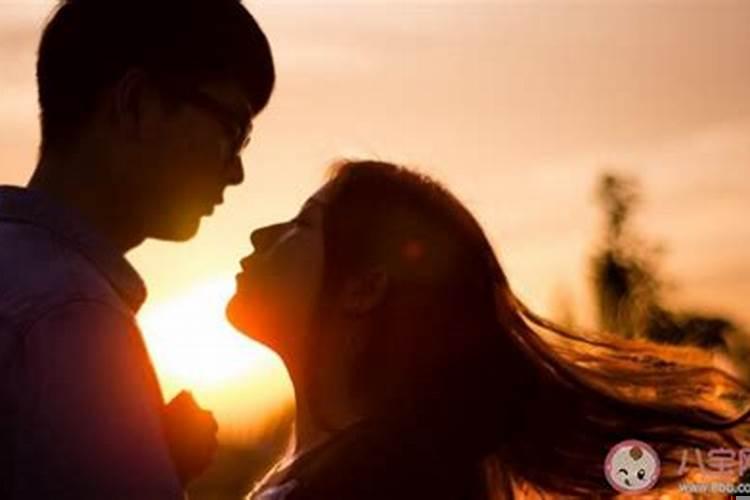 是和喜欢的人在一起还是合适的人