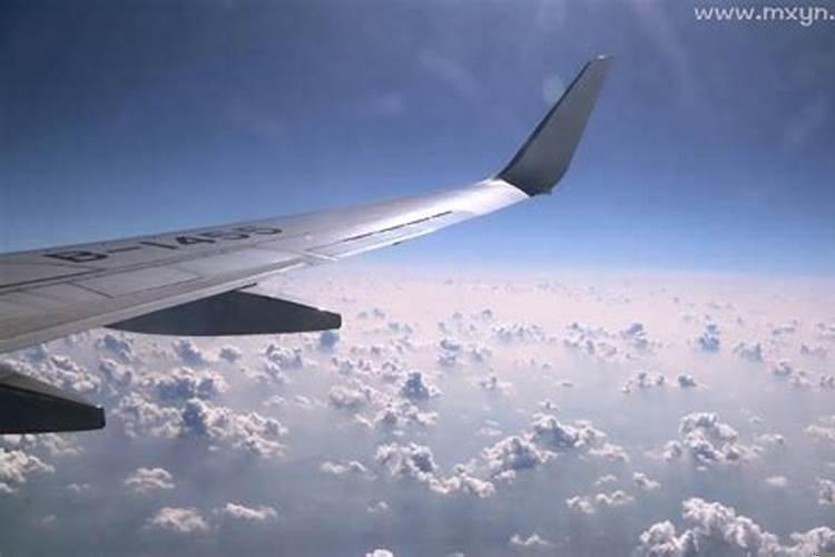 梦见坐飞机起飞又降落