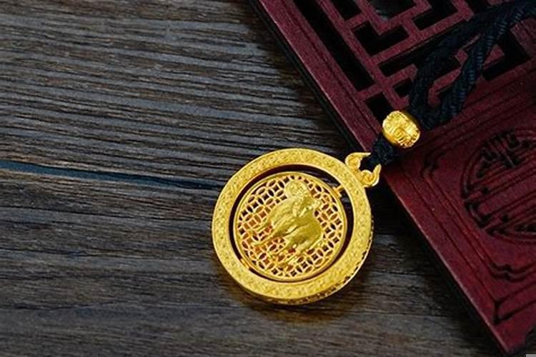 什么属相不适合带金