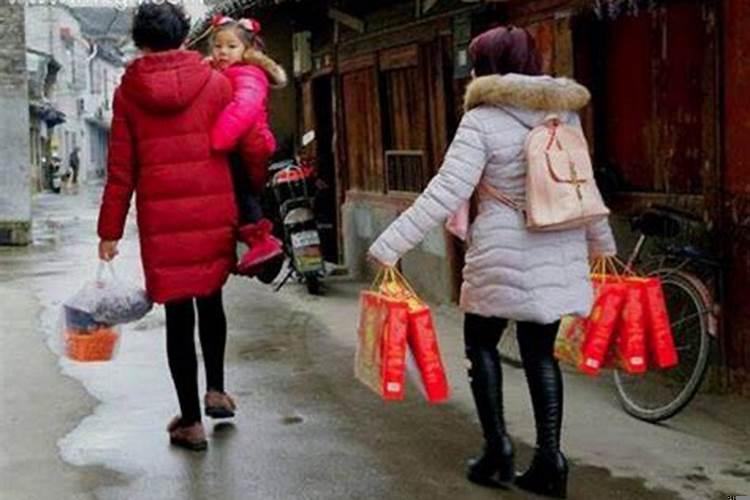 梦见家里来了好多陌生人是什么意思呢