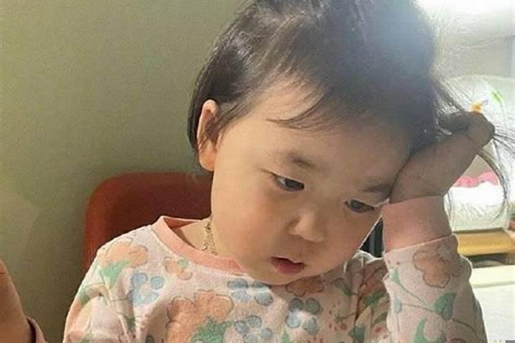 跟水瓶女聊天很敷衍