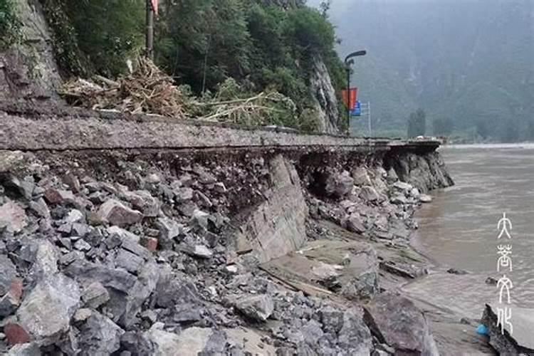 梦见寺庙被洪水冲垮